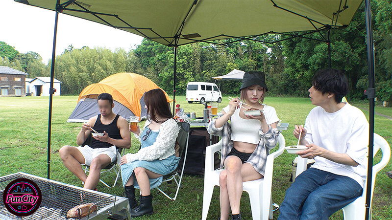 CAMP×NTR エロ舌で隣人夫をしゃぶり堕とすギャル妻 春陽モカ春陽モカ