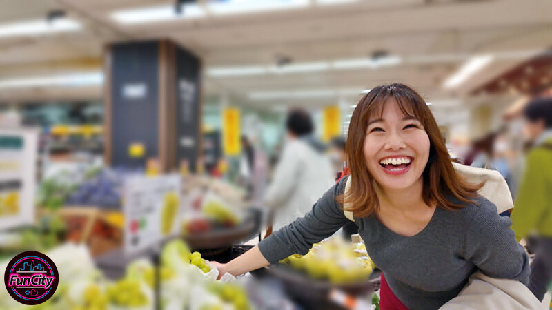 シロートごっくんFile002 結婚4年目人妻は、浮気夫の長期出張中に待ち望んでいた初めての不倫で…デカチンおしゃぶり口淫スペルマごっくん1泊2日喉ハメ旅行 北村海智北村海智