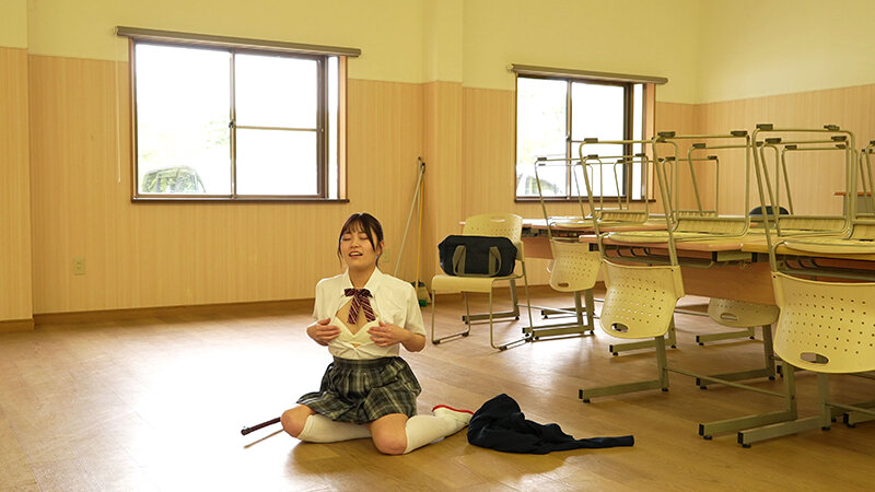 乳首こねくり失禁 チクニーがバレた敏感乳首の優等生が大量失禁お漏らしイキしてアヘ堕ち…北山憂北山憂