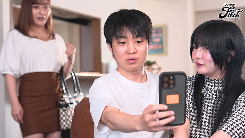 抵抗する彼女の爆乳母に中出しし続けて3日目…若い僕のチ○ポに跨り狂ったように自ら腰を振りだした 安斉愛結安斉愛結