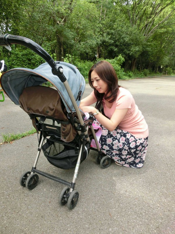 母乳おもらしママ 人に言えない恥ずかしい異常体質 朝丘優奈朝丘優奈