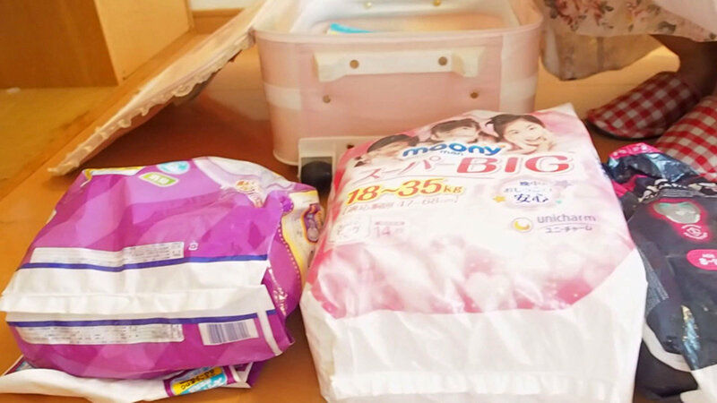 おむつ当てデリバリーの少女 白石のん白石のん