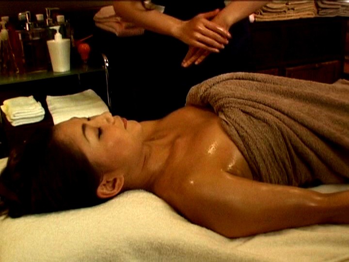 熟女レズエステ 2