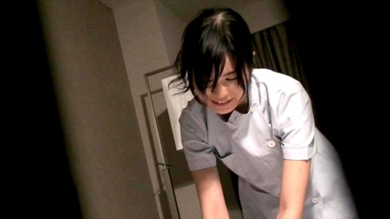 実録盗撮！！出張マッサージ 6 拒んでいた美熟女に手を出したらマン汁びっちょり！