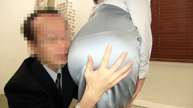 痴●オークションにかけられた女 私を落札して下さい、そしてスカートを汚して下さい 荻野舞荻野舞