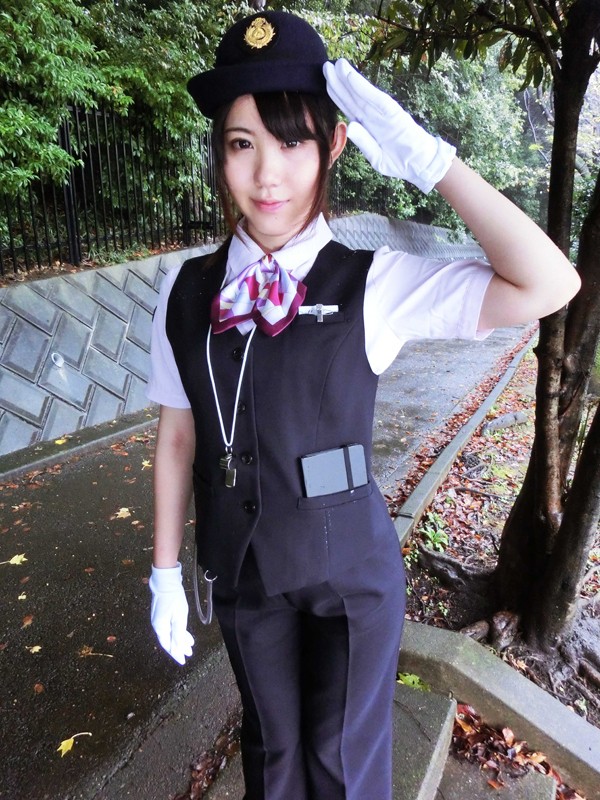 西日本○○電鉄の巨乳女鉄道員さん現役美人駅員がAVデビュー 2