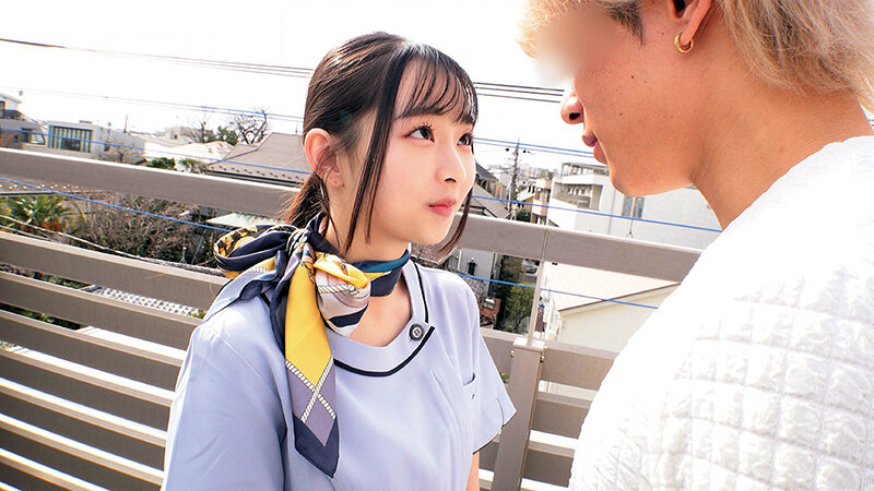 清楚で美しい美容部員さんが童貞君に青空の下で脳がトロけるベロキスレクチャーwwドキドキ震える男子に舌を絡ませる糸引き涎ダラダラ大人のディープキス//キスだけで暴発しそうな童貞くんにムラムラ発情しちゃって（/ω￥）いっぱいキスキスキスしながら筆おろしSEX…