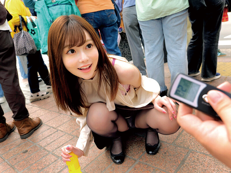 素人美少女とリモコンバイブお散歩11-黒パンストキャリアウーマン編-「もう我慢できません…//」人ごみの中、黒パンスト美脚ガクブル震わせイキまくってしまうOLたち！人生初の羞恥プレイでまさかのエロスイッチオン！車移動中も大胆カーオナニー！最後はホテルで…