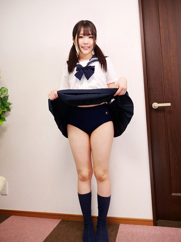 アパートの隣に越してきた女の子にブルマを見せたら興味津々！すると毎日のように僕の部屋に遊びに来てはブルマを穿いて僕を惑わしてくる音羽美鈴・湊波流