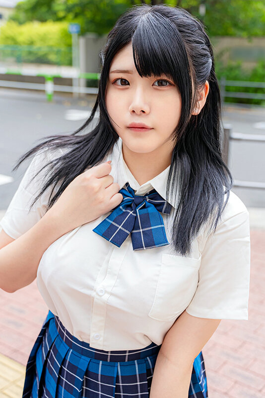 制●のボタンが全部飛んでいきそうな勢いのダイナマイトおっぱいガール！！弾力性がハンパないスライムおっぱいと圧力激強デカケツにノックアウト中出し！！