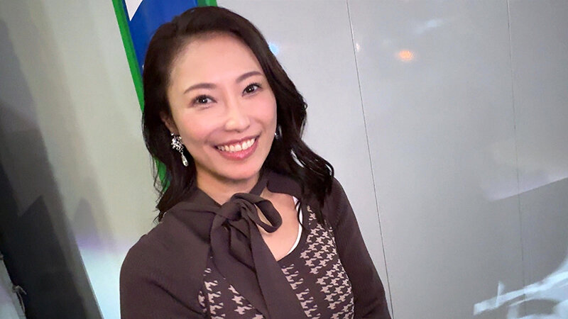 【ハイスペ熟女、淫らに乱れる―】アラフォー上級国民奥様 年下セフレとホテルで密会ハメ狂い中出しハメ撮り