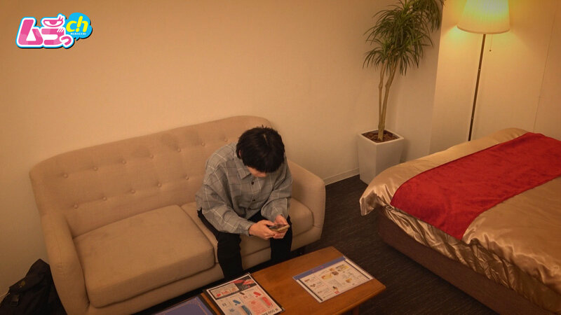 ホテル部屋REC 彼女との初エッチ前に練習したい！ウブすぎる真面目童貞男子が熟女デリヘル嬢のアツ～い手ほどきで一つ上の男にレベルアップ森美希