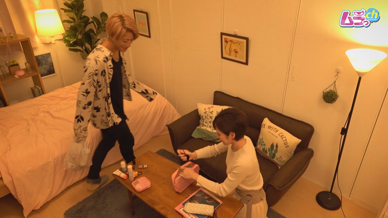 ニンゲン観察 出会ったばかりのイケメンを人生で初めて自宅に連れこみ、自ら腰を振る悦びに目覚めた女子大生滝沢ライラ