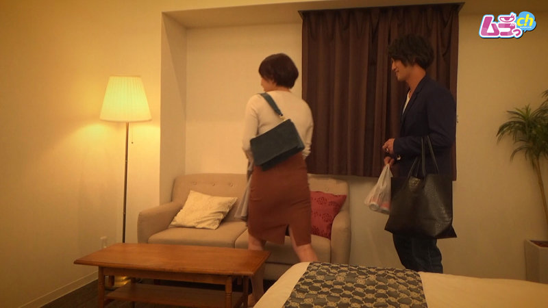 ホテル盗撮 同窓会で再会した既婚者同士が欲求不満を爆発させるノスタルジーW不倫SEX若宮はずき