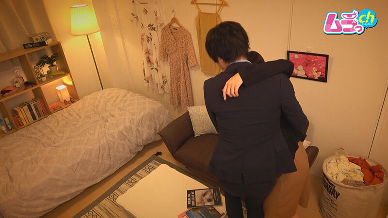 ニンゲン観察 イイやつと油断していた同僚のチ〇ポに陥落！彼氏と喧嘩し寂しさと性欲に負け、同僚の男と初めての浮気セックス福田もも