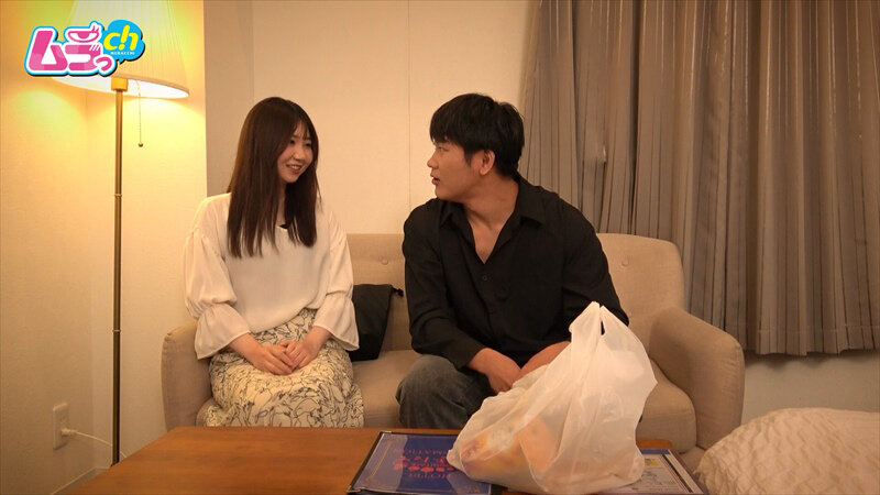 ホテル部屋REC 上京したてのウブっ娘をクズ俺色に染める！男性経験少ない無知な女にこれでもかとハードプレイを「普通」と教え込む躾エッチ篠崎菜都香