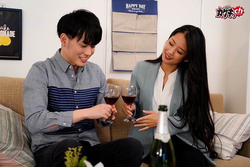 『普通の童貞喪失じゃ…ない？！』～キレイなお姉さんにお持ち帰りされ夢の初エッチ◆と思いきや、まさかのホンモノ女王様のドS調教開発のオンパレードにドM覚醒しちゃった僕の初体験の記録～鈴木さとみ