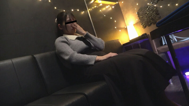 ヒトカラ人妻 白昼のカラオケBOX意識混沌性交