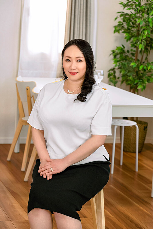 教え子が爆乳！爆尻！美熟女に豹変！我慢出来ない先生は… 若菜綾若菜綾