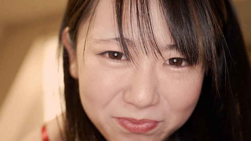 舌先の動きが細かいテクニシャンな女子がM男に濃厚鼻フェラ