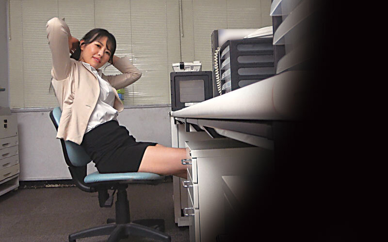 完全主観 「ほら、ワタシをおかずにして…目の前でシコって見せて…」美熟女に見つめられながら射精する快感3鈴河めぐみ・有奈めぐみ・平岡里枝子