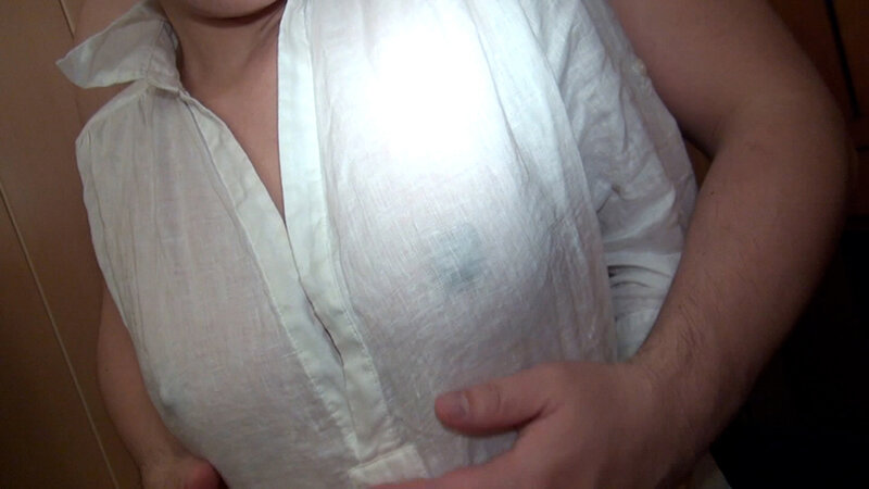 濡れた白いシャツに透ける乳首が卑猥な美熟女。超絶感度の早漏妻が魅せる濃厚セックスでド派手なイキッぷり！