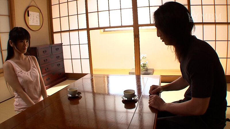 罪悪感を感じつつ誘った男に…あざと巨乳奥さまの昼下がりの情事！