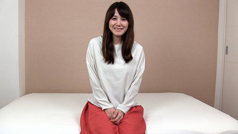 清楚系の美人OLが2度目のAV面接！カメラの前で大胆オナニー！その気になって勢いでAVSEX！