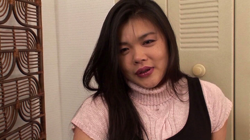 獲物を狙うハンターの様な目つきで肉棒を狙う四十路妻！Hカップのデカ乳を揺らして中出しSEX！