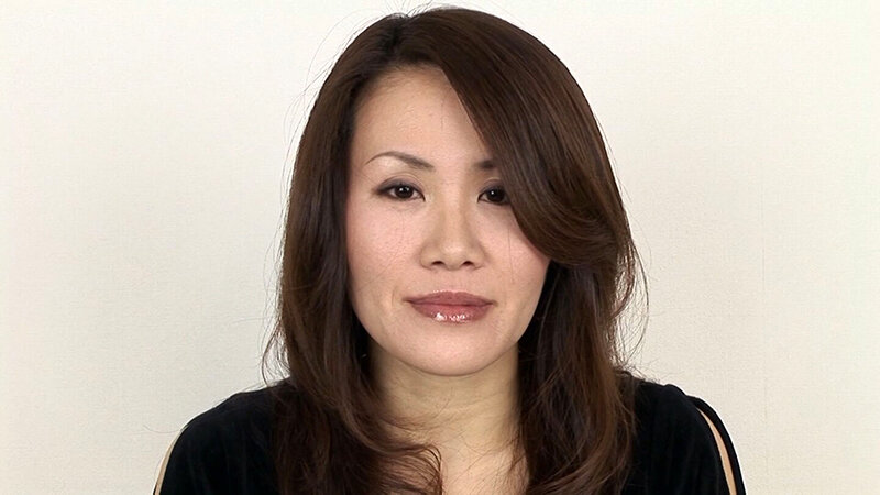 ご無沙汰エッチに緊張気味の四十路熟女！ねっとり愛撫でグチョグチョになった肉壺に肉棒を差し込み全力セックス！