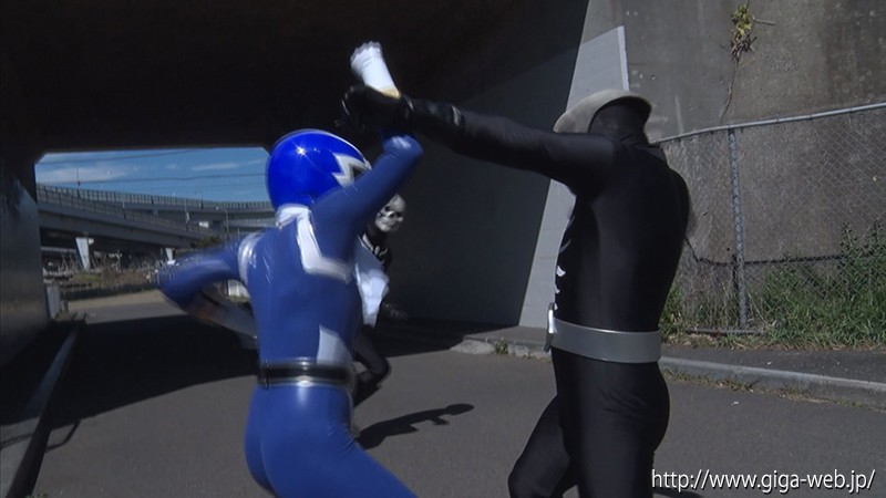 解雇ヒーロー ヒロイン復讐 バドブルー 春原未来春原未来