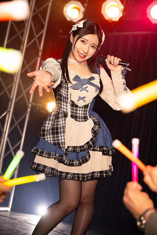 裏切られた気持ち キモヲタファンに肉便器にされた清楚系人気アイドル 皆月ひかる皆月ひかる