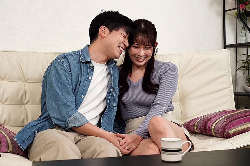 酔いつぶれた夫の隣で… 夫の上司に犯●れ身も心も奪われた私 二羽紗愛二羽紗愛