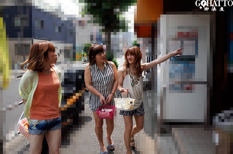 女装子が銭湯乱入逆ナンパ！ペニクリ大乱交