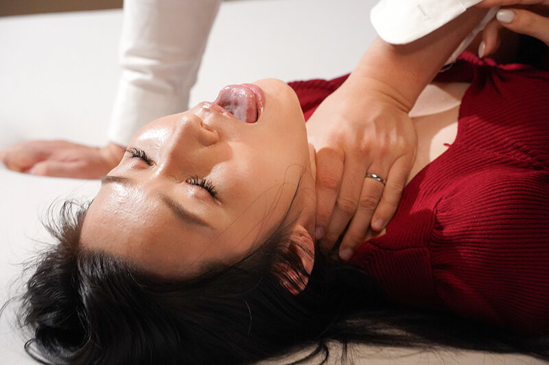 結婚生活のストレスで媚薬に手を出し人生の道を踏み外した人妻 あずま鈴あずま鈴