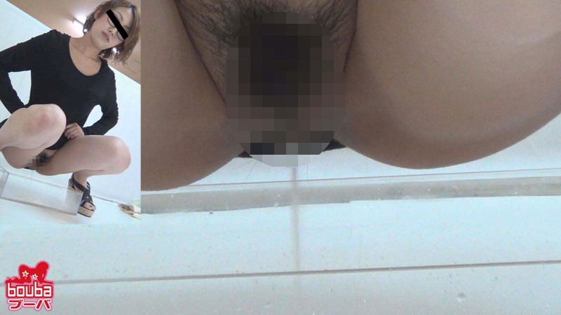 私のおしっこ姿見て下さい