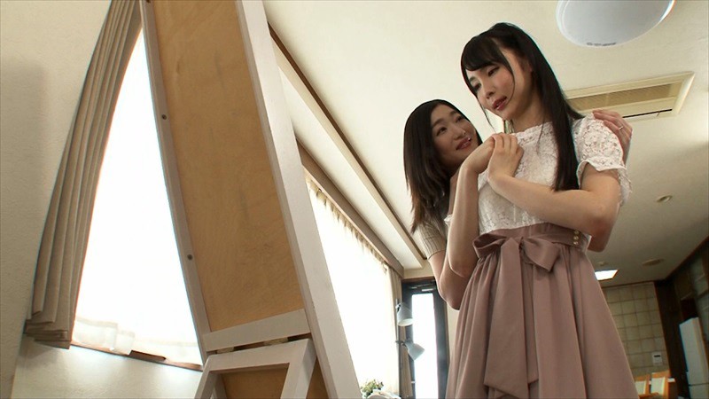 綺麗でいやらしい叔母さんに悪戯されてメスイキしちゃったボク。咲雪華奈 江波りゅう咲雪華奈・江波りゅう（RYU)