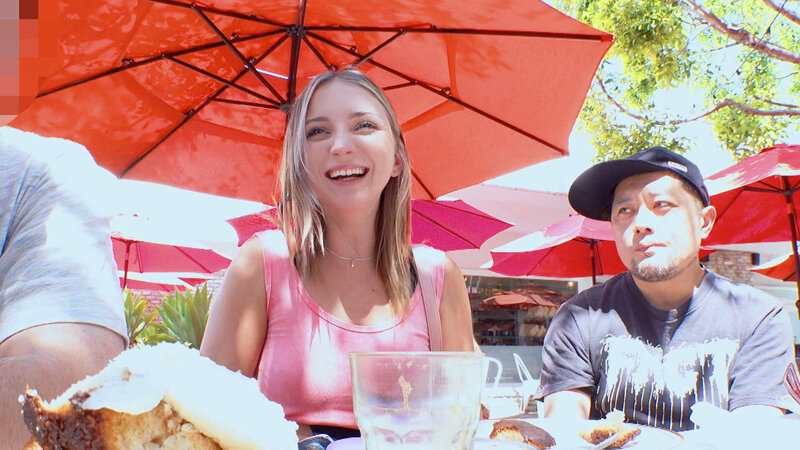 ロスでナンパした10人の素人娘たちがかわいくてエロすぎたので強引に口説いて勝手にAVデビュー300分愛蔵版vol.08