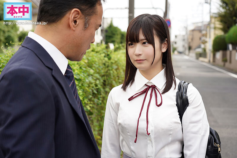 「先生、ナマでするので秘密にしてください。」 学校に内緒でバイトをしていた少女のはじめての中出しの相手は担任の先生でした… 七瀬みしろ七瀬みしろ