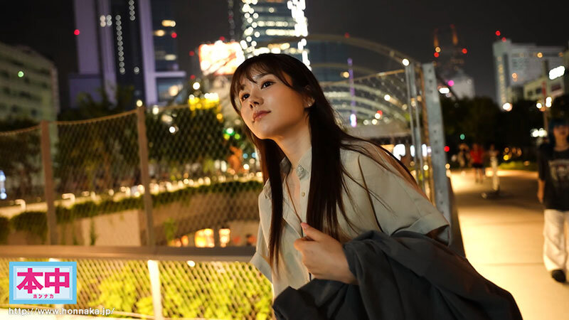 昔からの気軽に話せる女友達が会社では上司からも部下からも仕事ができる女だと思われていて、たまには弱さをみせたいのにと愚痴をこぼすので、 居酒屋とバッティングセンターデートに付き合ったら、なんか盛り上がっちゃって終電逃してラブホにお泊り 明日の朝… 五日市芽依五日市芽依