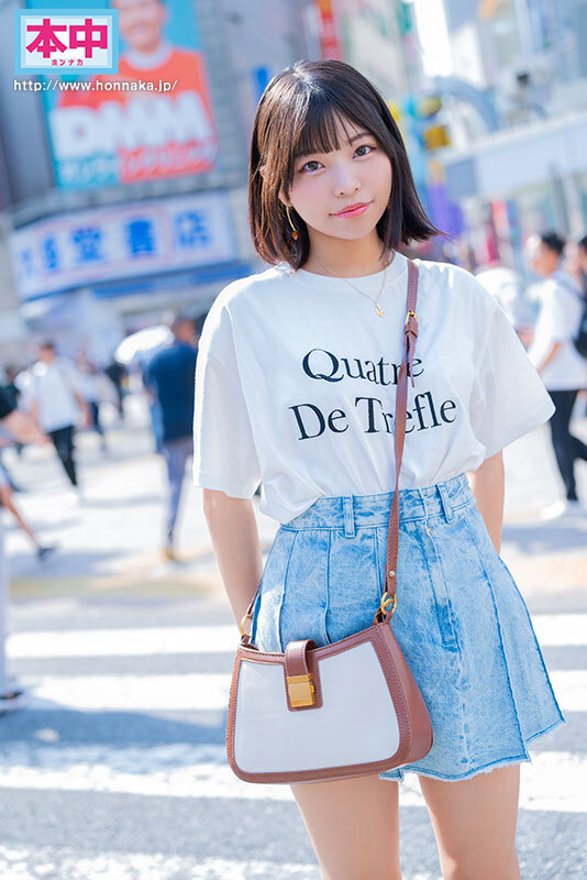 乃●坂にいる子にちょっと似てる女の子中出しAVデビュー 被写体モデル1時間3000円でやっている女子にAV出演交渉！即中出し解禁！ 水野ろあ水野ろあ