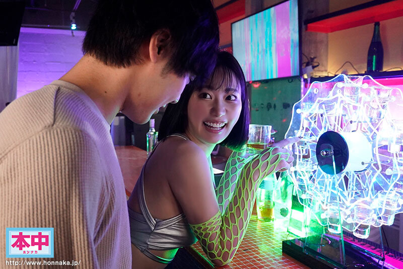 クラブで出会ったお姉さんに誘惑挑発され密室に連れ込まれてブリンブリン尻でバンバン腰振りダンスにドピュッ！と中出しが止まらない！！ 美谷朱音美谷朱音（美谷朱里）