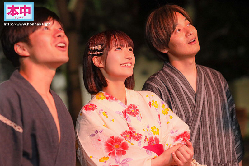 花火大会の夜、狂わせた突然の大雨 幼馴染のクラスメイトと駆け込んだラブホ相部屋雨宿り中出し 東條なつ東條なつ