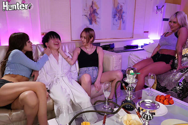 巨乳スレンダーギャルをおっさんから守ったら、お礼にと手を引かれて連れてこられたのはラブホ。男を虜にするハーレム小悪魔ギャル宮城。 有星あおり 柚木ひなた 瀬那ルミナ有星あおり・柚木ひなた・瀬那ルミナ