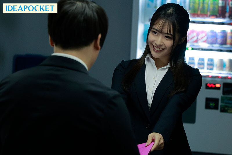 出張先が記録的豪雨で先輩上司と突然相部屋に…雨で濡れた身体に興奮した上司に襲われ朝まで9発のびしょ濡れ絶倫性交 長浜みつり長浜みつり