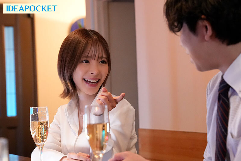 僕が惚れてた社内のアイドル女子社員が、出張先ホテルの部屋飲みでクズ上司達に廻されていた。 桃乃木かな桃乃木かな