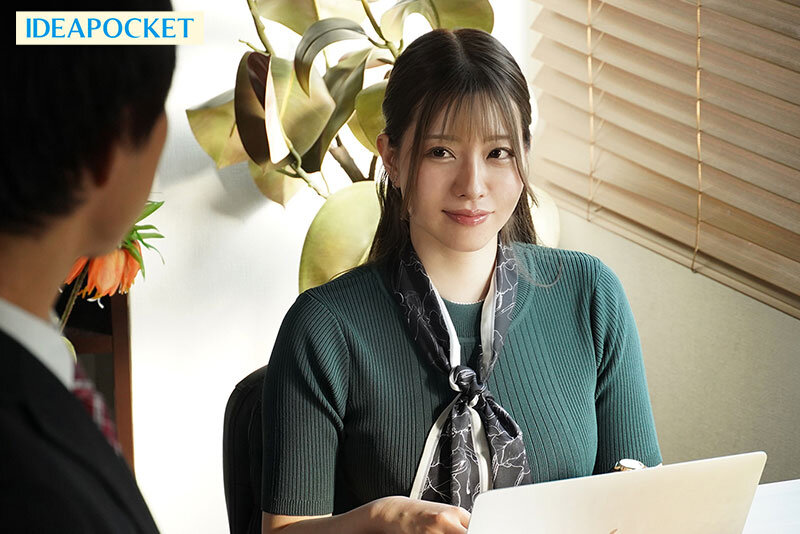 出張先で高嶺の花の女社長と相部屋に… 圧倒的美巨乳にフル勃起した童貞の僕を受け入れてくれた優しさに甘えて朝まで暴走むしゃぶりつき性交 ひなの花音ひなの花音