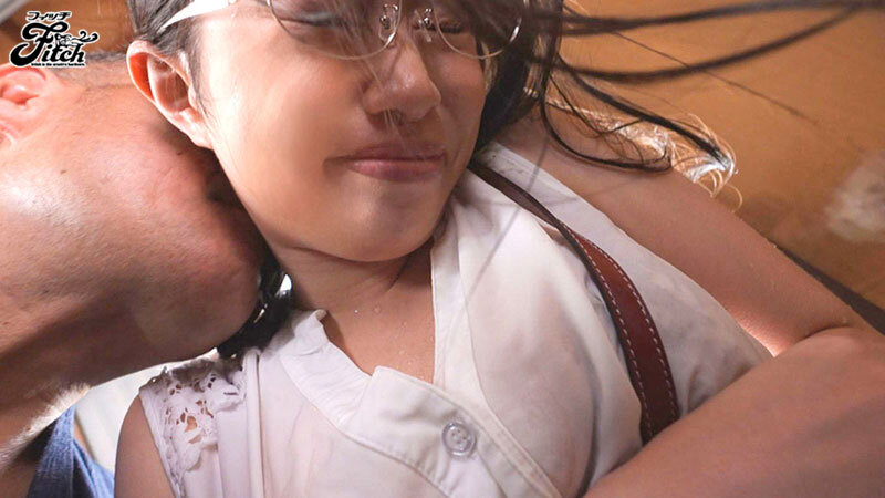 オヤジのハメ撮りドキュメント ねっとり濃厚に貪り尽くす体液ドロドロ汗だく性交 浜辺栞帆浜辺栞帆