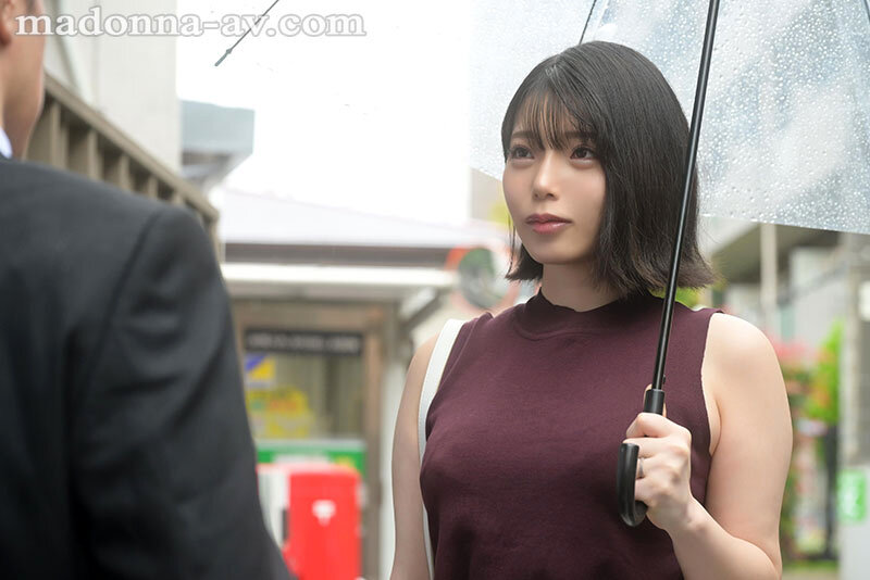 昔俺の事が好きだった地味な幼馴染が、色気漂う巨乳人妻に進化していたので、性欲が尽き果てるまで生ハメしまくった…。 九井スナオ九井スナオ