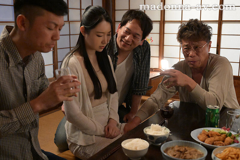 「りおちゃん、大きくなったね…。」実家に帰るといつも二人の叔父さんに呼び出されて…。 朝日りお朝妃りお（朝日りお）